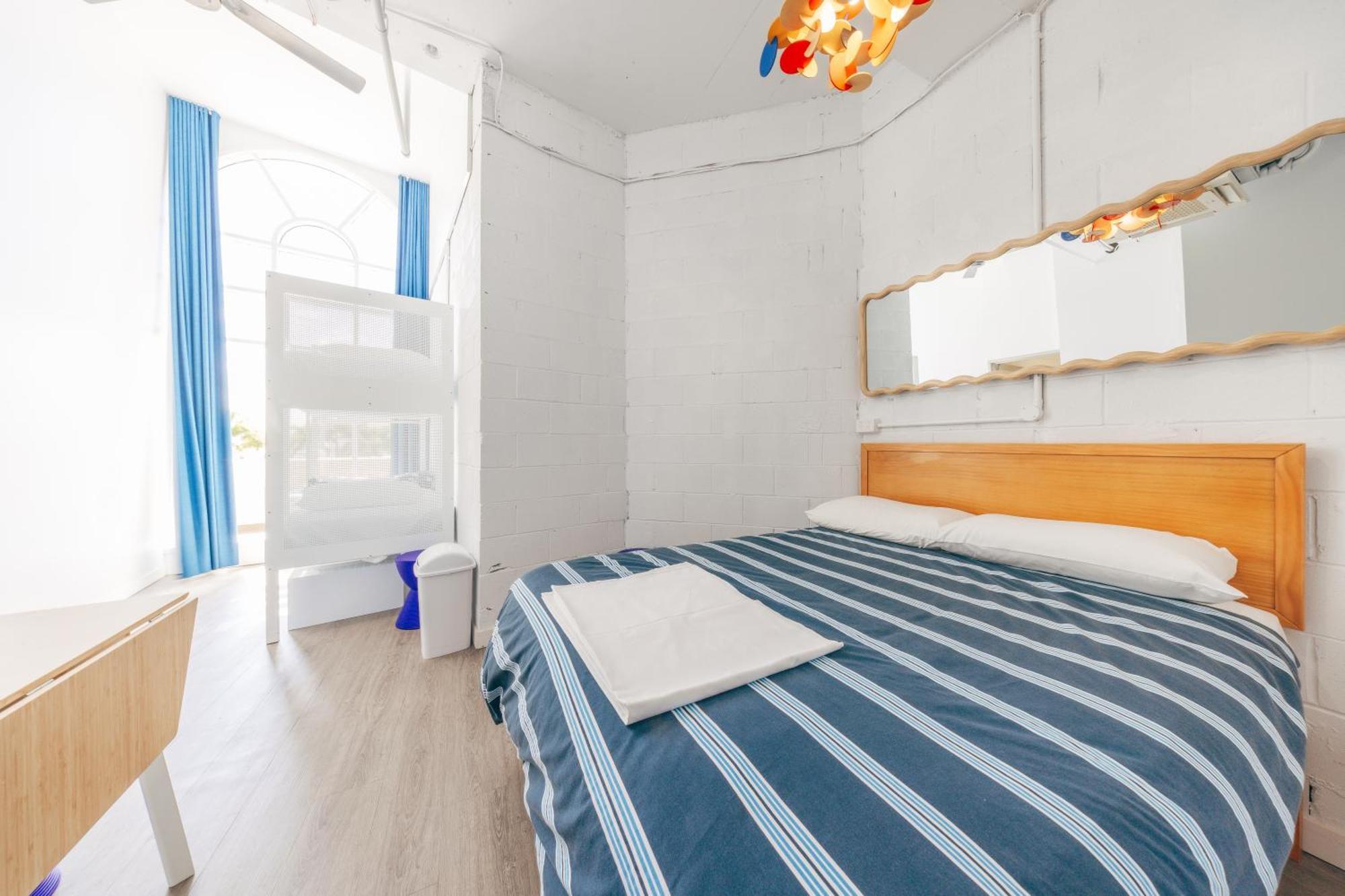 Maze Backpackers - Gold Coast Hostel Exterior photo